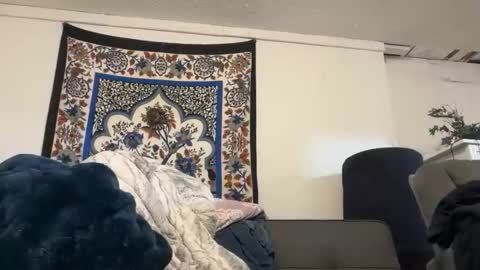 themomus83 online show from 04/26/26, 03:48