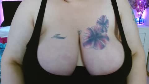 im on randomly so follow to know when im online online show from 01/16/25, 09:08