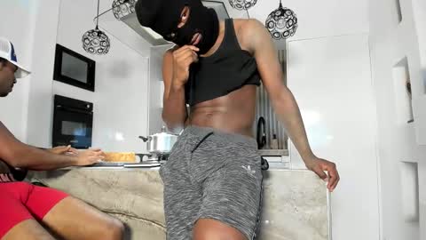 Andriw and Maiol online show from 11/13/25, 06:07