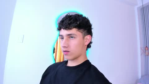  THEO- MATEO  online show from 01/06/25, 02:36