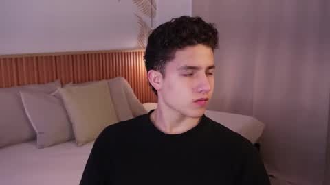  THEO- MATEO  online show from 01/12/25, 01:27