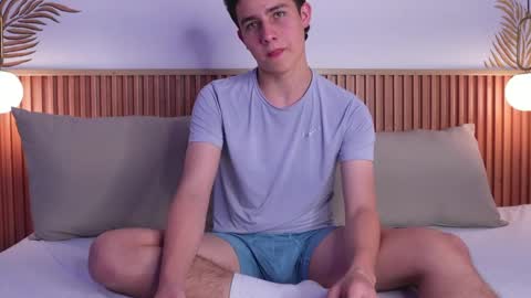  THEO- MATEO  online show from 01/22/25, 04:55