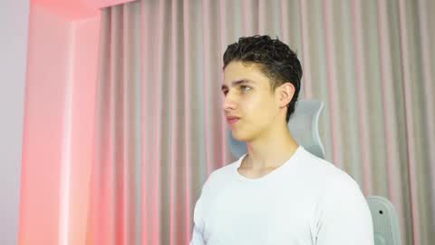  THEO- MATEO  online show from 02/14/25, 01:18