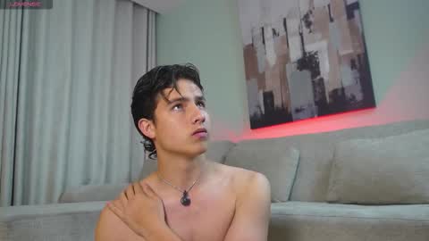  THEO- MATEO  online show from 12/01/25, 02:49