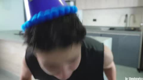  THEO- MATEO  online show from 04/15/26, 11:38