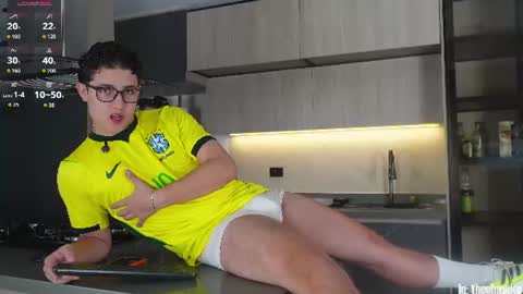  THEO- MATEO  online show from 06/09/26, 11:16