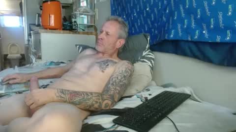 Snapshot of theoneyouwant2fuck chatting on 01/18/25, 06:10 theoneyouwanttwofuck online show from 01/18/25, 06:10