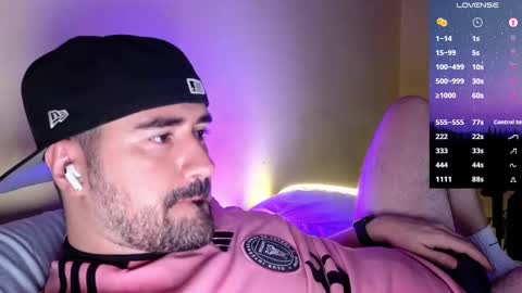 Snapshot of theoravi chatting on 11/15/25, 03:59 Theo Ravi online show from 11/15/25, 03:59