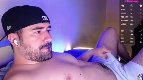 Snapshot of theoravi chatting on 12/17/25, 04:29 Theo Ravi online show from 12/17/25, 04:29