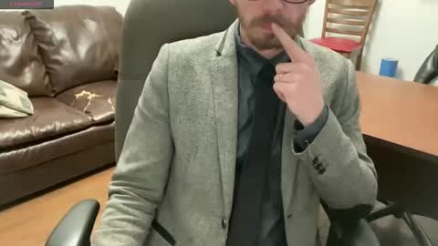 Snapshot of theotherfrancobro chatting on 11/23/25, 12:43 BuellerBueller online show from 11/23/25, 12:43