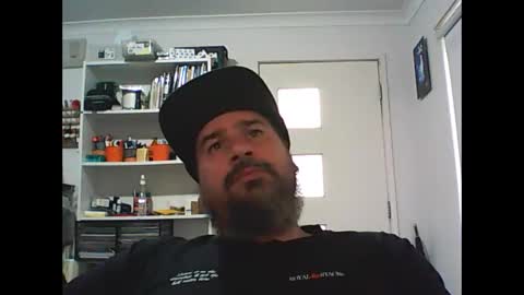 Snapshot of theozbeardguy chatting on 01/06/25, 12:27 aussiebeard online show from 01/06/25, 12:27