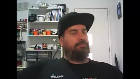 Snapshot of theozbeardguy chatting on 01/15/25, 03:33 aussiebeard online show from 01/15/25, 03:33