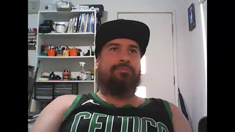 Snapshot of theozbeardguy chatting on 01/19/25, 05:15 aussiebeard online show from 01/19/25, 05:15