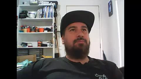 Snapshot of theozbeardguy chatting on 02/05/25, 01:26 aussiebeard online show from 02/05/25, 01:26