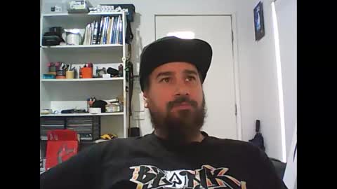 Snapshot of theozbeardguy chatting on 02/15/25, 02:04 aussiebeard online show from 02/15/25, 02:04