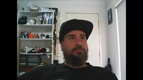 Snapshot of theozbeardguy chatting on 03/11/25, 12:44 aussiebeard online show from 03/11/25, 12:44