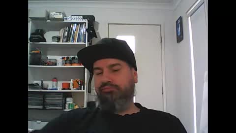 Snapshot of theozbeardguy chatting on 10/13/25, 01:49 aussiebeard online show from 10/13/25, 01:49