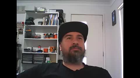 Snapshot of theozbeardguy chatting on 10/14/25, 04:02 aussiebeard online show from 10/14/25, 04:02