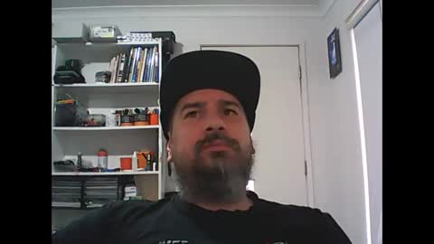 Snapshot of theozbeardguy chatting on 10/20/25, 02:23 aussiebeard online show from 10/20/25, 02:23