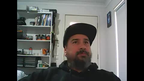 Snapshot of theozbeardguy chatting on 10/24/25, 01:35 aussiebeard online show from 10/24/25, 01:35