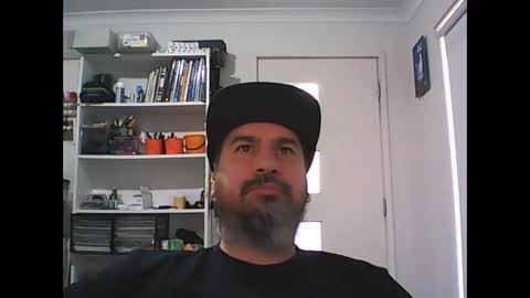 Snapshot of theozbeardguy chatting on 04/21/26, 03:02 aussiebeard online show from 04/21/26, 03:02