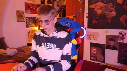 Matt independent model  online show from 04/30/26, 08:57