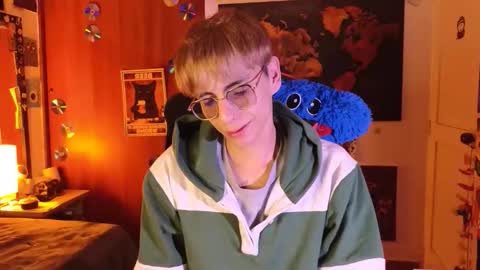 Matt independent model  online show from 05/06/26, 08:58