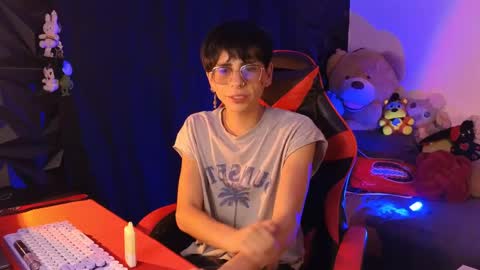 Matt independent model  online show from 05/14/26, 08:37