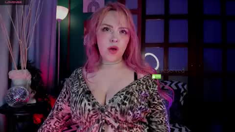 Snapshot of theprincess_rosee chatting on 10/04/25, 05:16 Rosie  online show from 10/04/25, 05:16