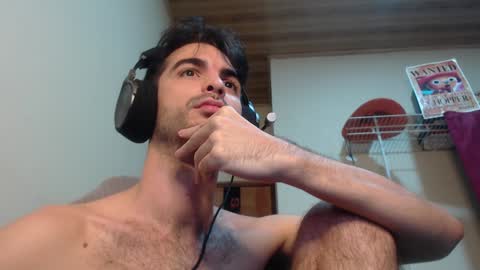 Snapshot of therazhanen chatting on 12/09/24, 06:55 Santiago Enrique online show from 12/09/24, 06:55