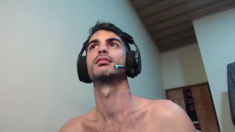 Snapshot of therazhanen chatting on 02/27/25, 05:45 Santiago Enrique online show from 02/27/25, 05:45