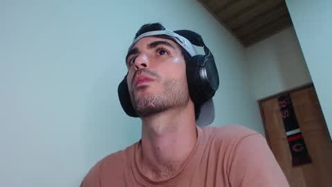 Snapshot of therazhanen chatting on 01/12/26, 04:50 Santiago Enrique online show from 01/12/26, 04:50