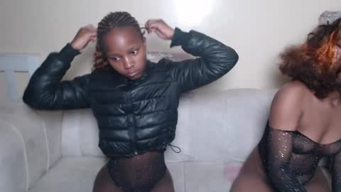 Snapshot of therealdesire chatting on 05/19/26, 02:29 therealdesire online show from 05/19/26, 02:29