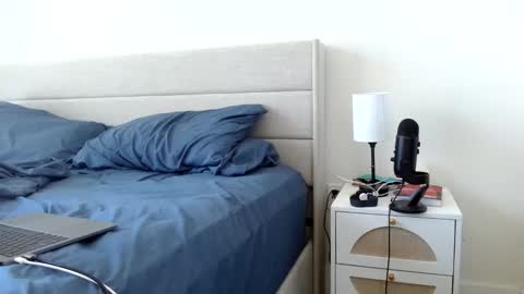 Yoshi online show from 03/07/25, 08:22