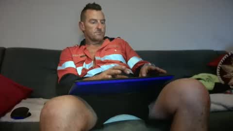 Snapshot of therealkurva4u chatting on 01/05/25, 10:50 therealkurva4u online show from 01/05/25, 10:50