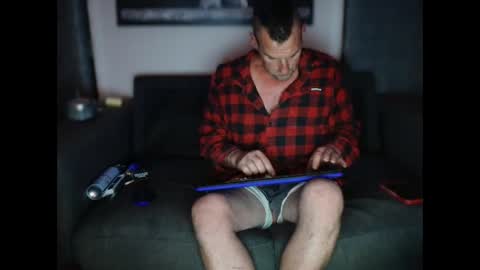 Snapshot of therealkurva4u chatting on 01/22/25, 06:10 therealkurva4u online show from 01/22/25, 06:10