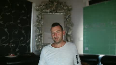 Snapshot of therealkurva4u chatting on 02/21/25, 08:29 therealkurva4u online show from 02/21/25, 08:29