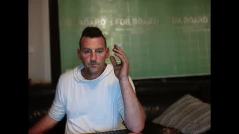 Snapshot of therealkurva4u chatting on 03/01/25, 05:27 therealkurva4u online show from 03/01/25, 05:27