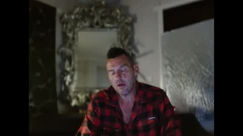 Snapshot of therealkurva4u chatting on 09/29/25, 12:21 therealkurva4u online show from 09/29/25, 12:21