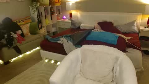 Madame Celeste online show from 02/12/26, 02:39