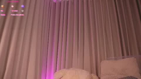 Snapshot of therealpeach_ chatting on 06/25/26, 06:18 online show from 06/25/26, 06:18
