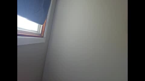 therizzler_1_of_1 online show from 11/25/25, 09:04