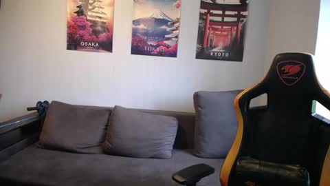 Nick   online show from 04/19/26, 07:40