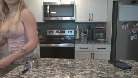 therosiecheeks online show from 04/22/26, 05:47