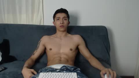 thesaint_xxx online show from 11/23/25, 07:41