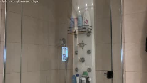 LISA                                            online show from 04/20/26, 03:37