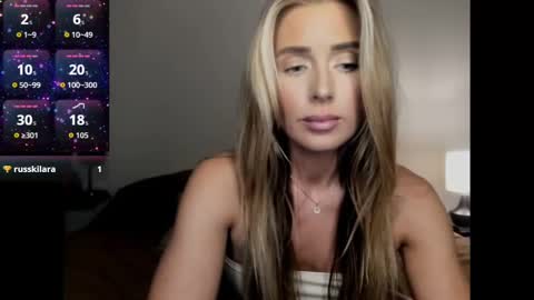 Snapshot of theselina_kyle chatting on 11/04/25, 10:42 Selina Kyle online show from 11/04/25, 10:42