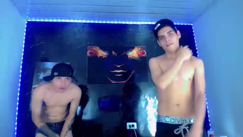 Snapshot of theshamefulboys chatting on 06/11/26, 12:32 David y Daniel online show from 06/11/26, 12:32