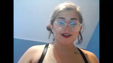 Snapshot of theshortmexican chatting on 10/19/25, 12:11 theshortmexican online show from 10/19/25, 12:11