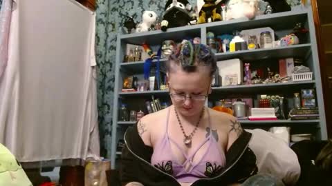 Siren of the Fae online show from 12/20/25, 03:35